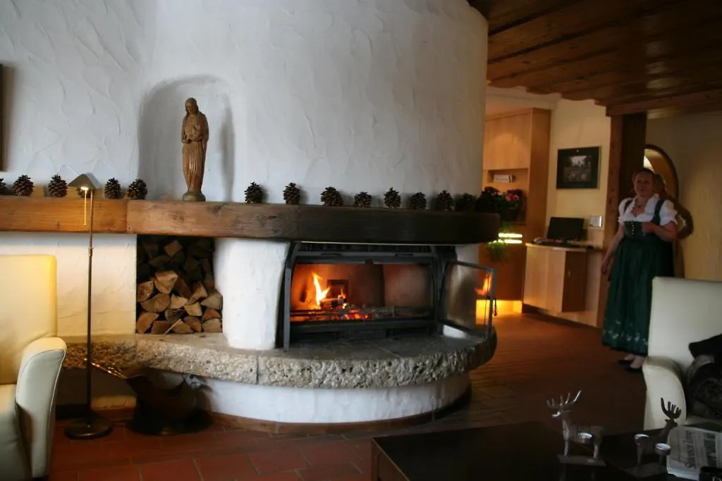 Hotel Schloss Berg Berg am Starnberger See 3*,
