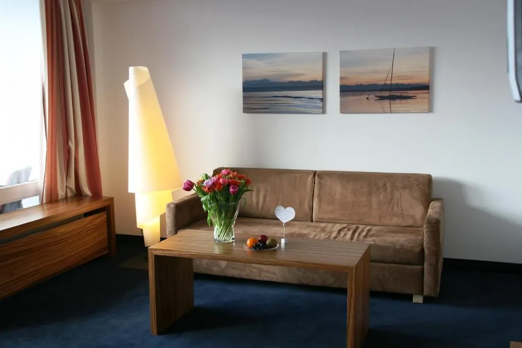 Hotel Schloss Berg Berg am Starnberger See 3*,